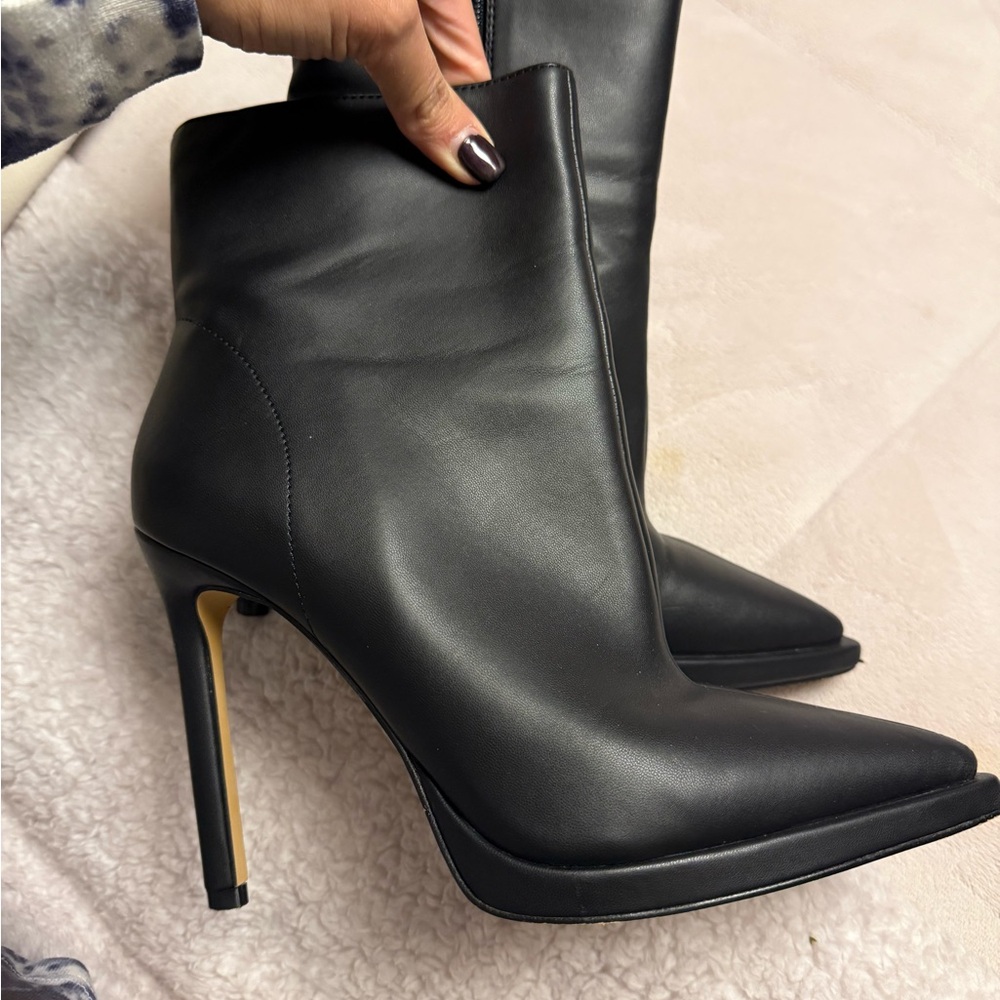 Jessica Simpson Sleek Black Heeled Boots